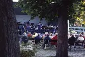 Arboga Blåsorkester underhåller i Ahllöfsparken