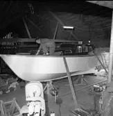 Urban Malmehed bygger en båt