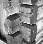 Detalj av Arboga Kvar och Maltfabrik.
Knuttimrat hörn.