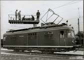 Servicefordon, Turmtriebwagen Deutsche Bahn, DB BR 701 6202, med upphissad arbetsplattform. Senare beteckning; Trafikaktiebolaget Grängesberg - Oxelösunds Järnvägar, TGOJ Q13 9351, en elrevisionsvagn.