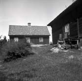 Figeholms skärgård, boningshus och magasin, vid Kärrviks hamn.