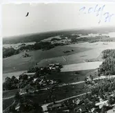 Tunby, Västerås.
Flygfoto över Tunby från söder, 1970.