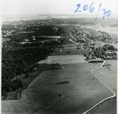 Tunby, Västerås.
Flygfoto över Tunby från norr, 1970.