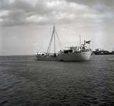 Kalmar hamn, skuta i svajningsrummet.