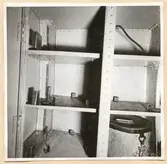 Torpedrum. Skåp för gyrolådor o. askar om BB.