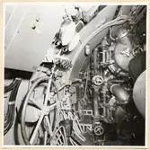 Torpedrum. BB sida. Bordvarts om magasin och tuber. Ratt för handman. av förl. horisontalroder.