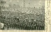 Vykort över Stora torget i Sundsvall den 6 november 1905 då den svenska flaggan hissades efter unionsupplösningen med Norge.