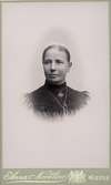 Fru Thilda Lönner. Sjökaptensänka.
Född d. 12 dec 1836.
Foto 1895.
Död omkring 1910-1915 Gävle.