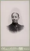 Fru Thilda Lönner. Sjökaptensänka.
Född d. 12 dec 1836.
Foto 1895.
Död omkring 1910-1915 Gävle.