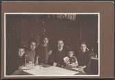 Fritz Lembkes familj fotograferat i hemmet
