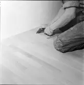 REPOTAGE PÅ GOLVSLIPNING OCH SYNTEKOBEHANDLING (SYNTEKO HÄRDLACK)