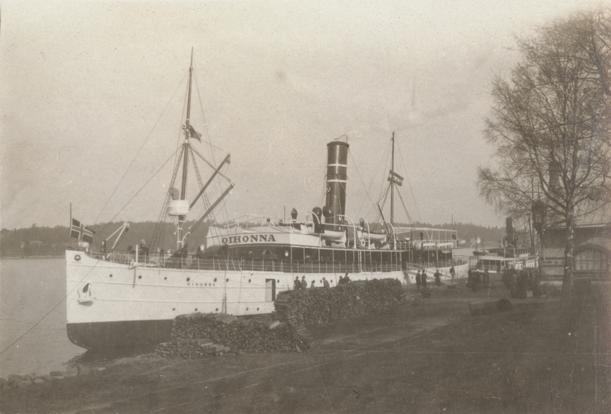 Unknown artist, Ship S/S Oihonna at the Harbour.