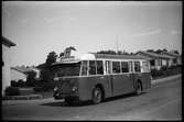 Aktiebolaget Stockholms Spårvägaar, SS buss med resande på linje 75 som trafikerade sträckan Skanstull- Tallkrogen - Gubbängens Centrum.