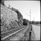 Linjebild mellan Neglinge station och Ringvägen station, Saltsjöbanan.