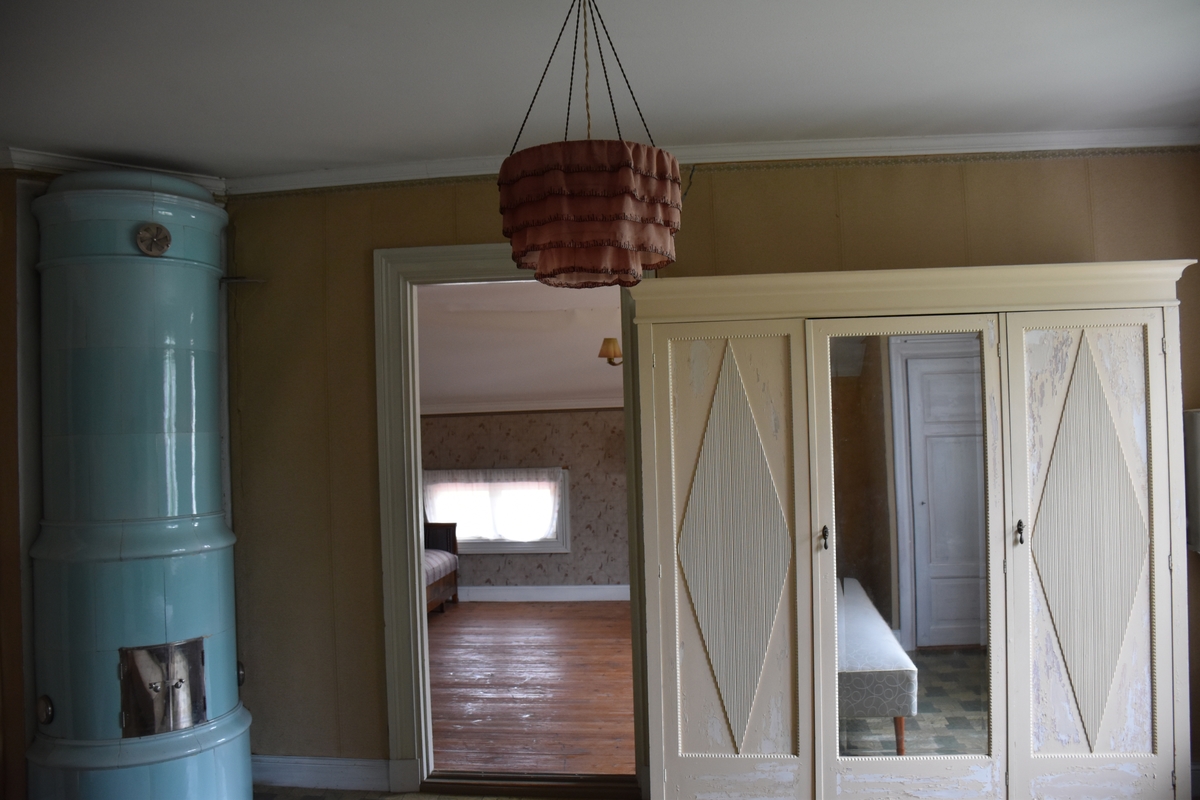 Adam Mol, Interior from Nygårdsgården in Bingsjö. Room in the upper floor of the corsplan house in the courtyard. The house was erected in 1912.