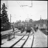 Motorvagn vid hållplats Djursholm - Ösby i Stockholm.