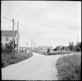 Del av Rute Cement fabriks gamla kontorshus i Valleviken till vänster i bild. Till höger i bild ses troligen delar av den rivna cementfabriken.