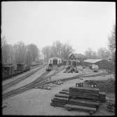 Vy över Mariefreds station som användes av Museijärnväg Östra Södermanlands Järnväg, ÖSlJ.