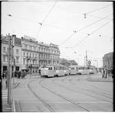 Göteborgs Spårvägar, GS M25 578, Göteborgs Spårvägar, GS M29 830 linje 1 Högsbotorp på hållplats vid Drottningtorget.