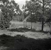 Utsikt över parken i Helgerum, trädgårdspaviljongen.