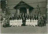 Vänersborg. Elfsborgs läns Dövstumskola, senare Vänerskolan. Gruppbild, konfirmation