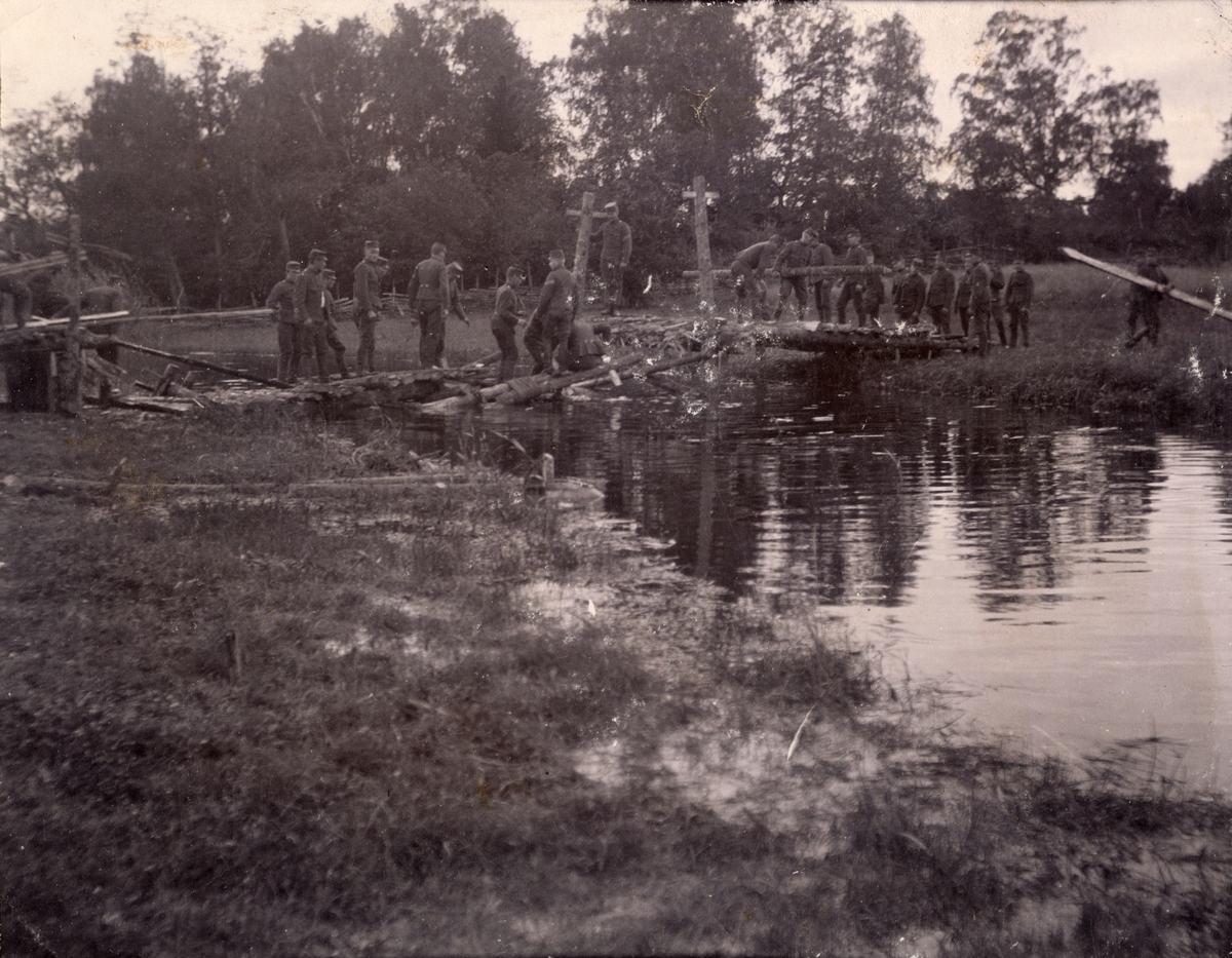 Unknown artist, Photo album containing pictures from Fortification around 1900-1910. The album belonged to Johan Gottfrid Kohrtz (1883-1944), an officer at the Fortification.