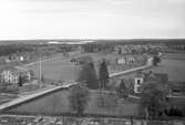 Vy från kyrkan i Väckelsång mot landsvägen.