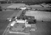 Lantbruksskolan (numera naturbruksgymnasium) grundades 1946 på Ingelstad gårds ägor.