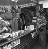 Lanthandlare i Mosås, Knut Dahlén.
9 maj 1959.