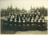 Vänersborg. Elfsborgs läns Dövstumskola, senare Vänerskolan. Gruppbild, konfirmation