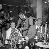 Reportage från pappersbruket Papyrus pressvisning i Mölndal, 29/8 1955.