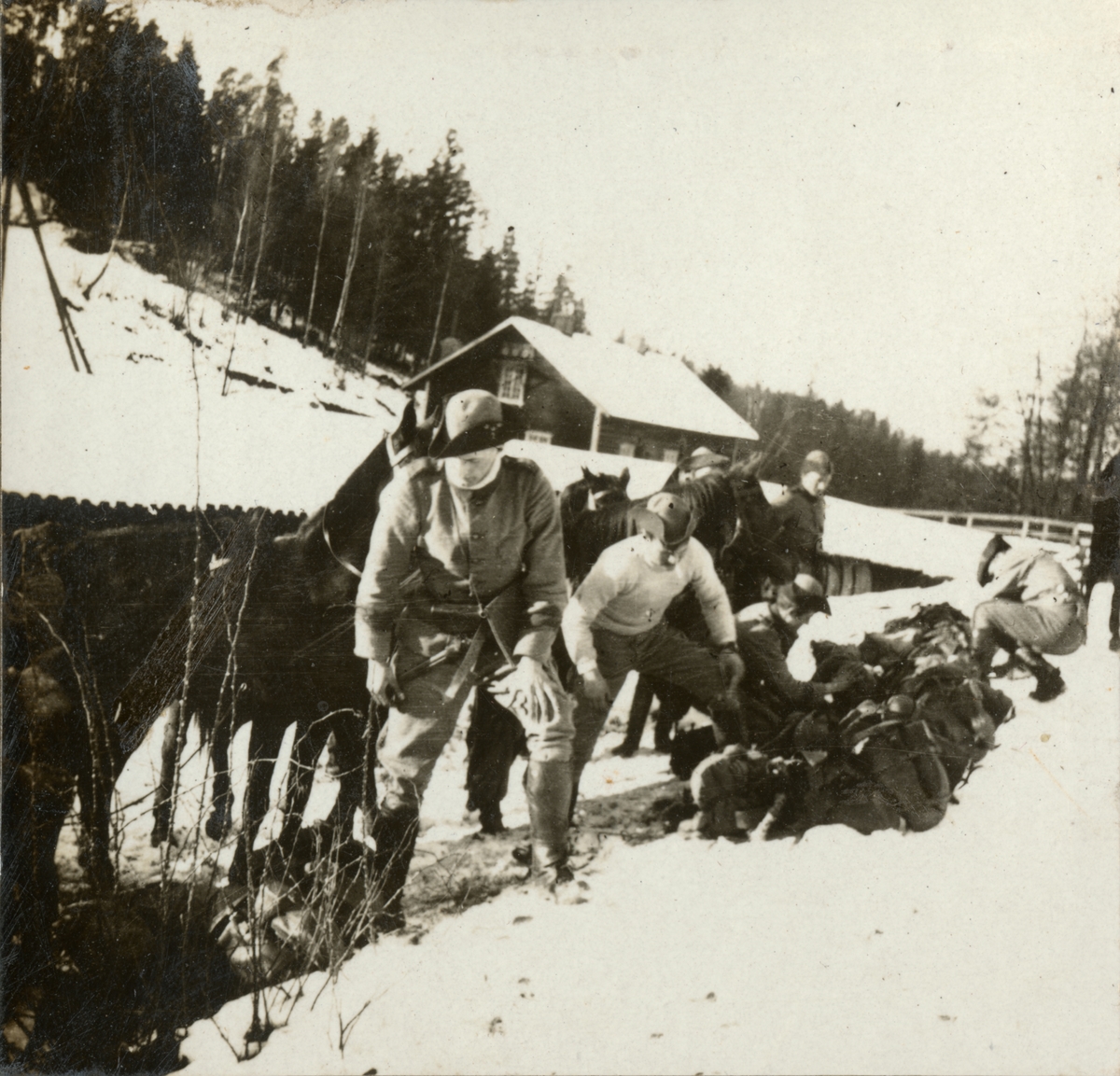 Sigrid Sjöström, Soldiers on field.