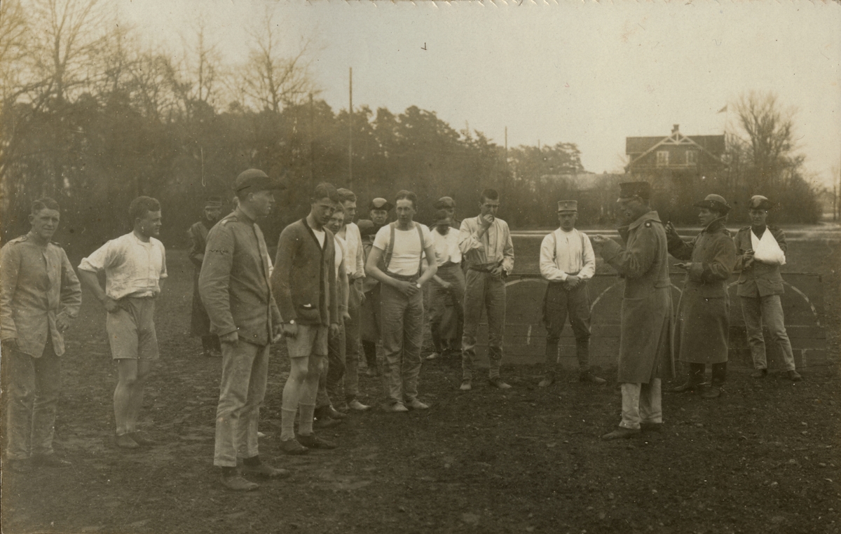 Sigrid Sjöström, Soldiers in the place of practice.