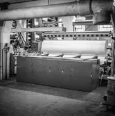 Man i arbete vid rullstol PM12 på pappersbruket Papyrus i Mölndal, 5/12 1959.