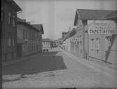 John Liedholms glasplåtssamling. Storgatan mot torget.