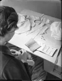 FÖRKLÄDE, NÅLDYNA, HAKLAPPAR, PLATSÖVERDRAG