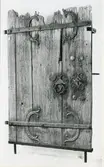 Rytterne sn, Västerås.
Medeltida kyrkdörr, 1981.