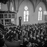 Utdelning av minnesgåvan vid pappersbruket Papyrus 75-årsjubileum. Mölndals kyrka, 31/10 1970.