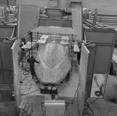 :: Stridsbåt 90 i plastverkstaden\\\\anm. neg ingår i en serie om 4 st där bara det första\\V 103674 scannats/gp