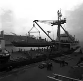 CG 27
Lyftning av CG 27 till lastfartyg