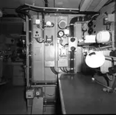 Piteå och Västerås
Interiörer av torpedbåtarna Piteå och Västerås.\\Styrmaskin, SLC, maskinrum och bryggan.