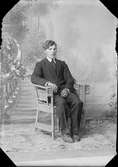 Ateljéporträtt - Bertil Eliasson från Norrskedika, Börstil socken Uppland 1923