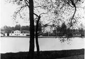 Brukskontoret till vänster och herrgården i bakgrunden,
Övre Säljet,
Foto 1921