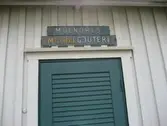 Mölndals Metallgjuteri vid Fredriksgatan i Trädgården, Mölndal. Skylt ovanför ytterdörren. Fotografiet är taget den 11/8 2008. Byggnadsdokumentation inför rivning.