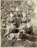 Sura sn, Surahammar kn, Surahammar.
Jungfrur på Surahammars herrgård.