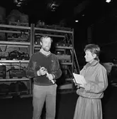 Personal i städning av filareverkstan