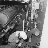 Arbetsbilder på Baltic Print i botten och maskinrum