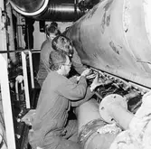 Arbetsbilder på Baltic Print i botten och maskinrum