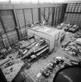 Översiktsbild av ubåtssektioner i skrovhallen