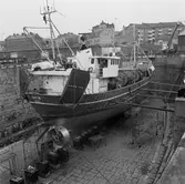 Fiskebåtar i docka 2 och 4